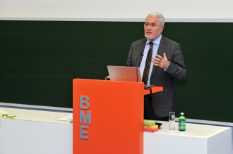 Pálinkás József, az NKFI Hivatal elnöke Pálinkás József, az NKFI Hivatal elnöke