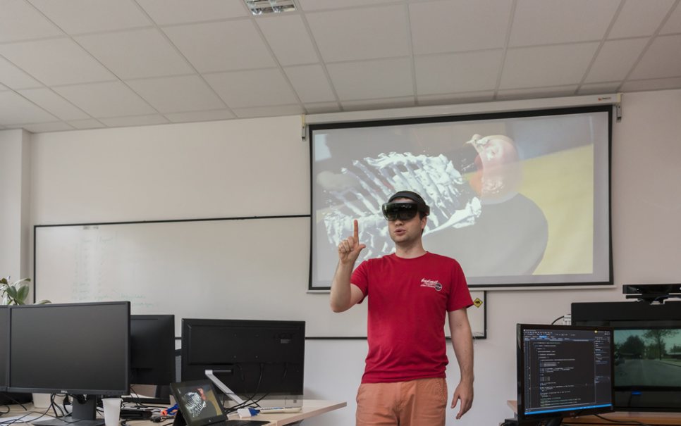 IKT (információs és kommunikációs technológiák) labor IKT (információs és kommunikációs technológiák) labor