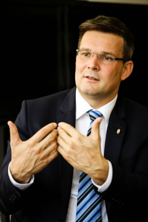 Dr. Birkner Zoltán Dr. Birkner Zoltán