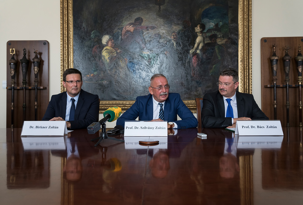 A Debreceni Egyetem támogatása a Tématerületi Kiválósági Programban - Sajtótájékoztató, 2019. szeptember 2. A Debreceni Egyetem támogatása a Tématerületi Kiválósági Programban - Sajtótájékoztató, 2019. szeptember 2.