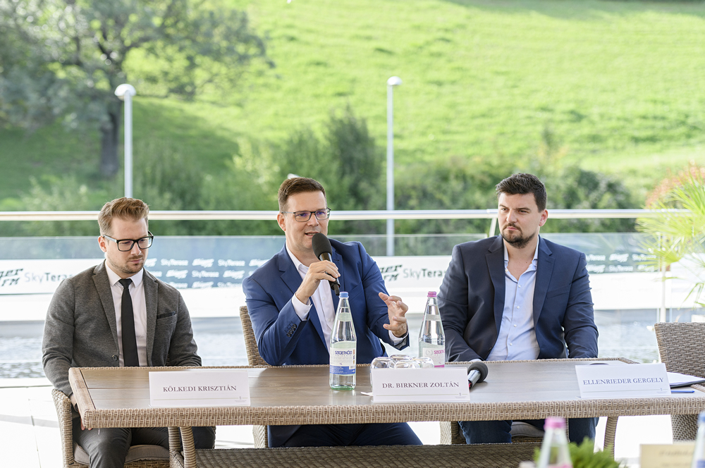 Szeptember 18-ig pályázhatnak az inkubátorok a Startup Factory felhívásra - Sajtóesemény, 2020. augusztus 26. Szeptember 18-ig pályázhatnak az inkubátorok a Startup Factory felhívásra - Sajtóesemény, 2020. augusztus 26.